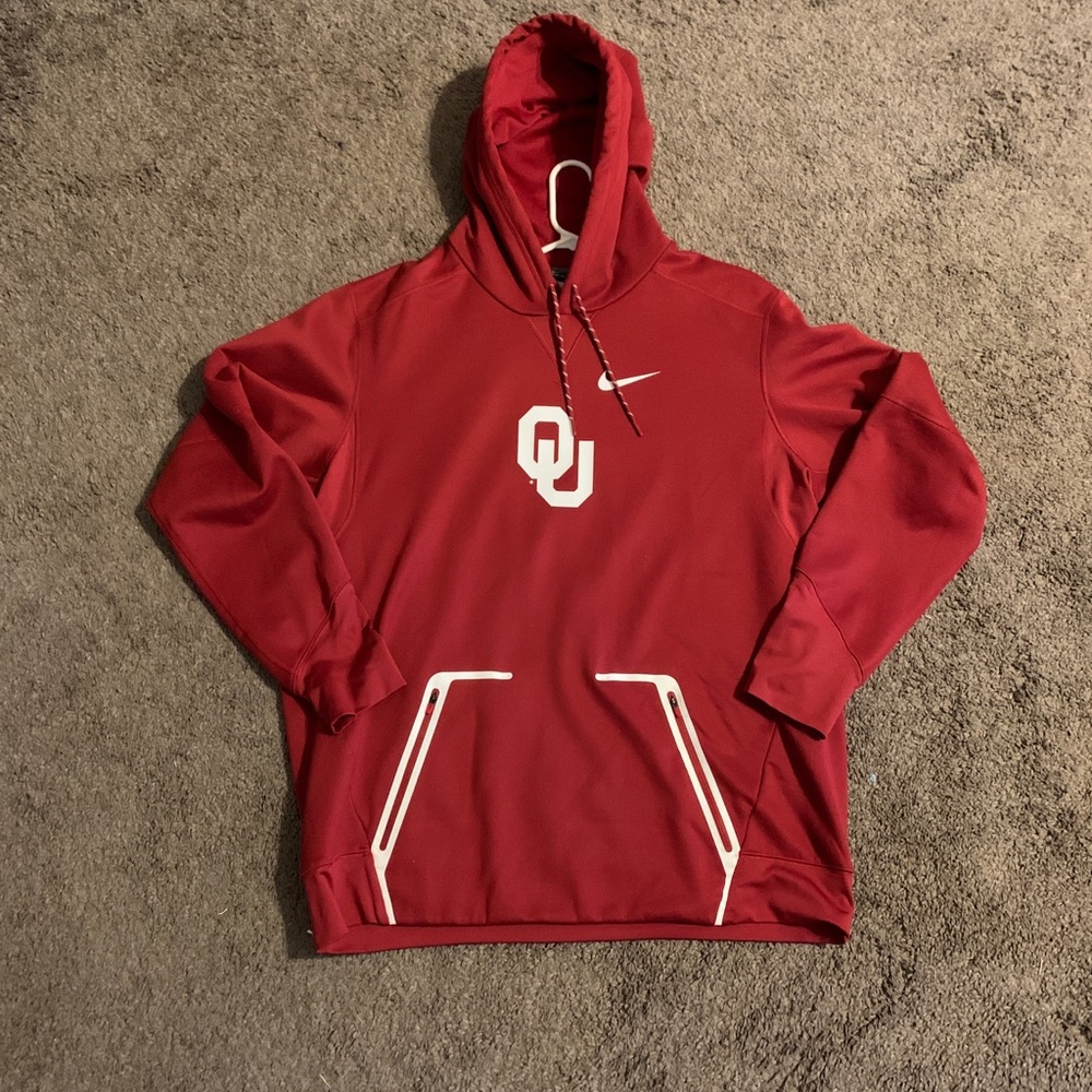 Nike OU Therma Fit sweatshirt.